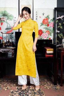Set bộ áo dài gấm phối hạt cao cấp.