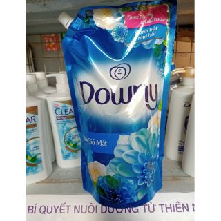 Nước Xả Vải Downy Làn Gió Mát Túi 1.6L