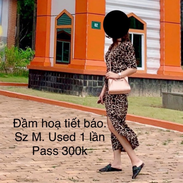 Đầm hoạ tiết da báo size M - used 1 lần