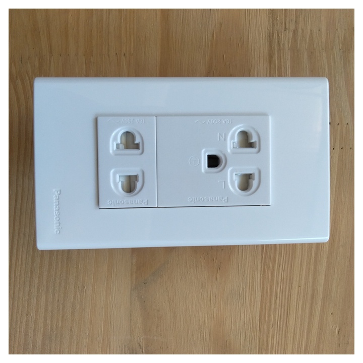 Ổ cắm Panasonic - 16A 250V Dòng Wide Series Chính hãng