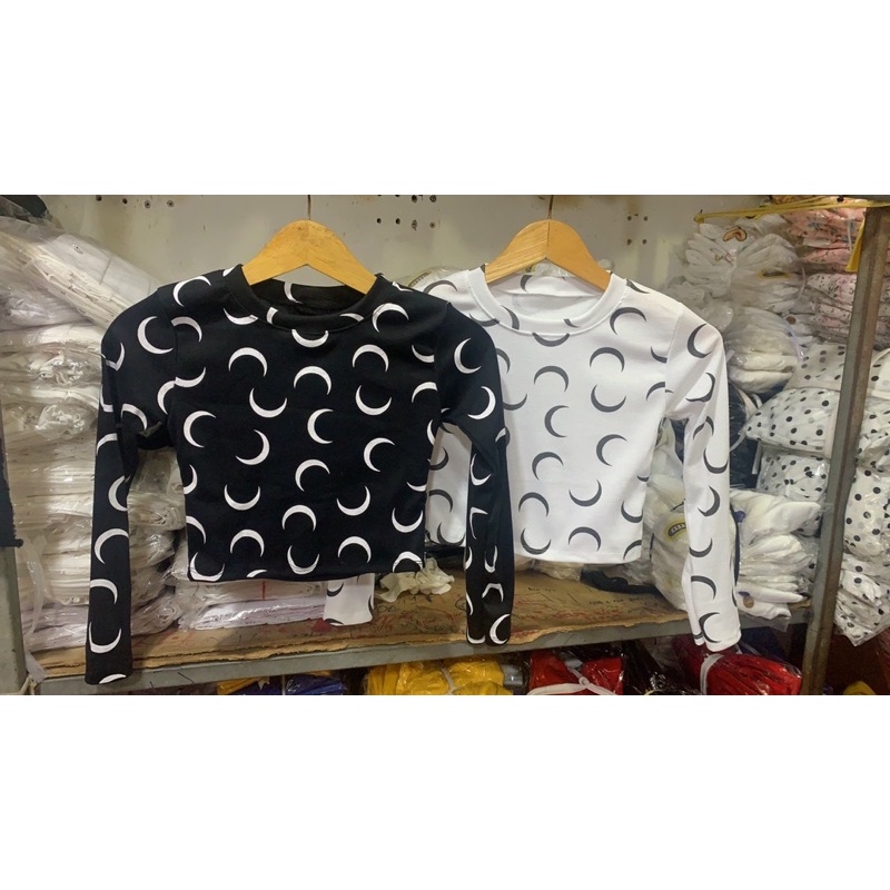 áo croptop cổ tròn tay dài in hình trăng lưỡi liềm