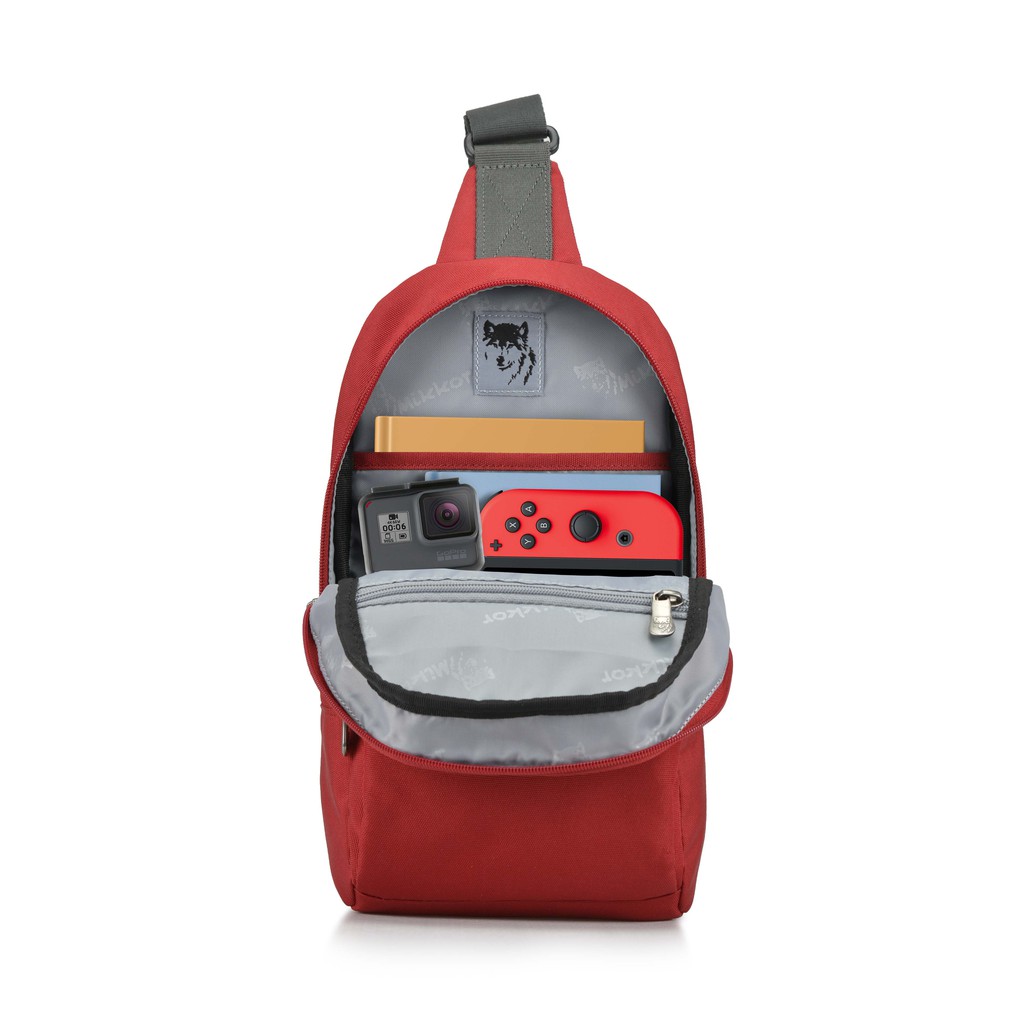 Balo Thời Trang Cao Mikkor The Pax Sling – Red