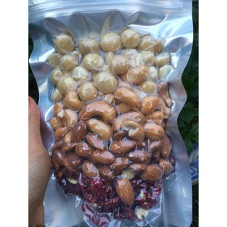Mix 4 loại hạt hạnh nhân, macca, hạt điều, nhân óc chó đỏ 500gr