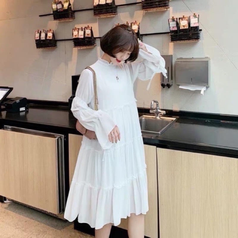 Váy công chúa xếp tầng trắng dài tay / mina’s house