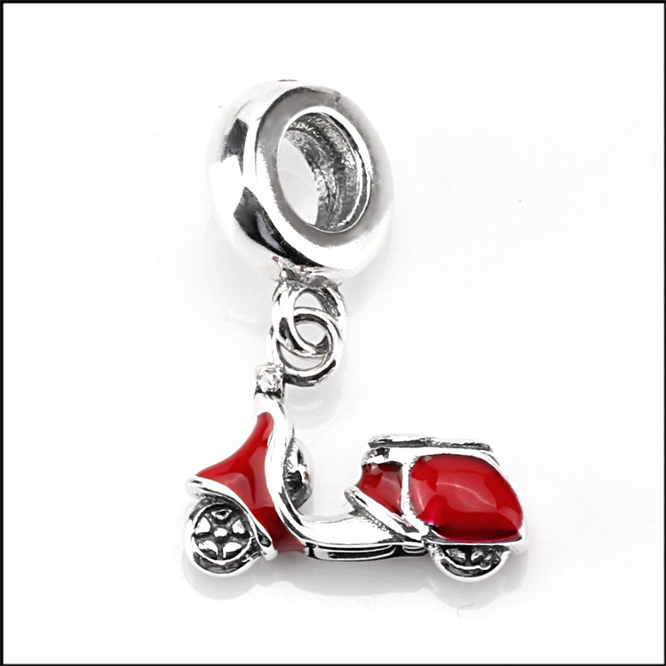 Hạt charm hình xe vespa