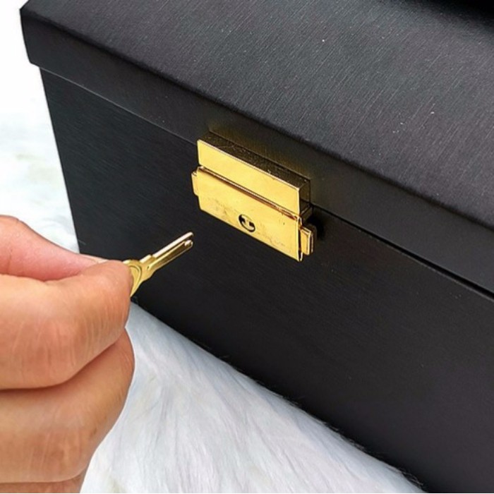 Hộp Đựng Trang Sức Cao Cấp Bọc Da PU 3 tầng Có Khóa chống trộm (size 26.5*18*6.5cm)