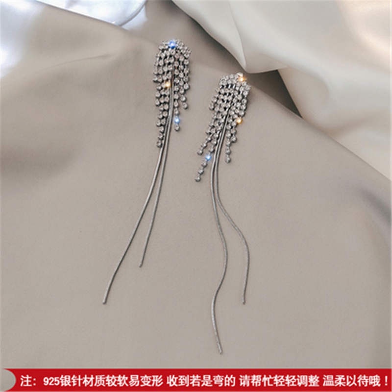 Bông Tai Mạ Bạc 925 Kiểu Dây Xích Dài Đính Đá Sang Trọng