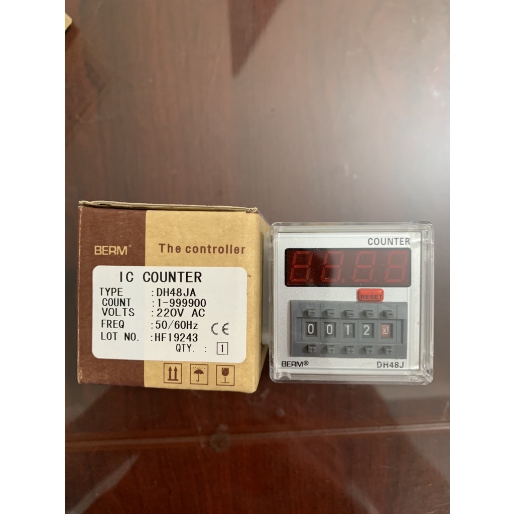 Bộ đếm BERM  DH48JA 8 chân kèm đế