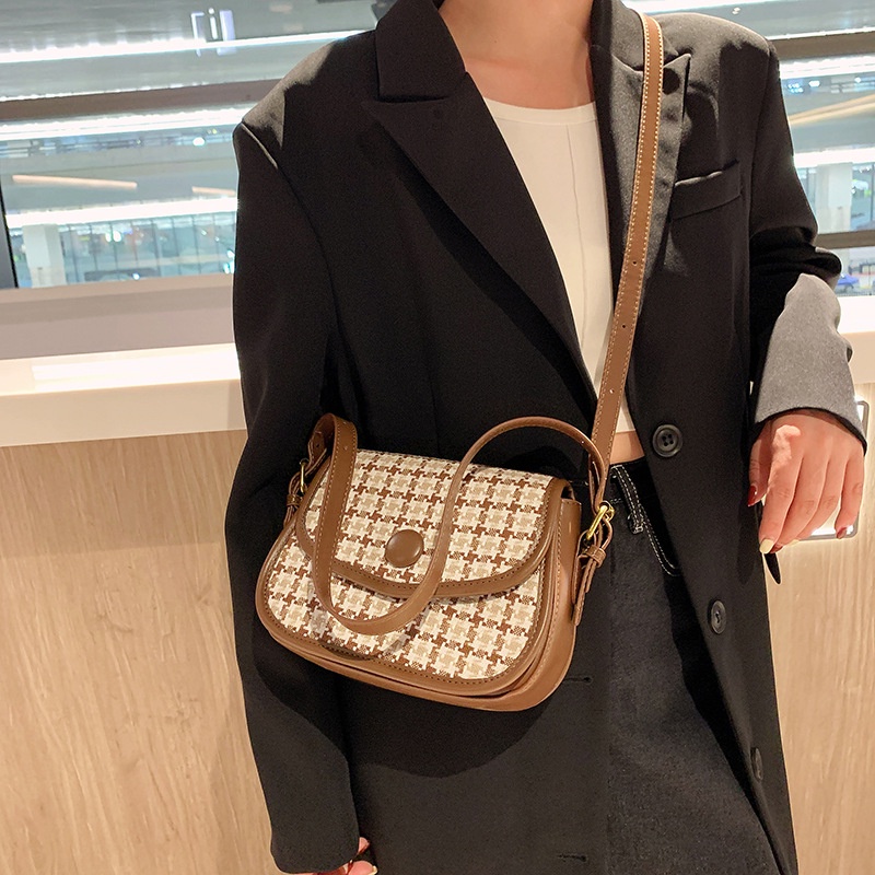 Túi đeo vai hình vuông cỡ nhỏ bằng vải len phối màu tương phản thời trang thu đông mới 2021