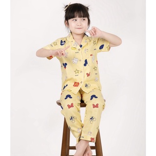 Đồ bộ pijama bé gái áo cộc quần dài màu vàng hình micky