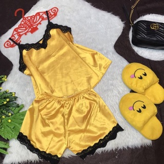 Set bộ mặc nhà phi lụa.