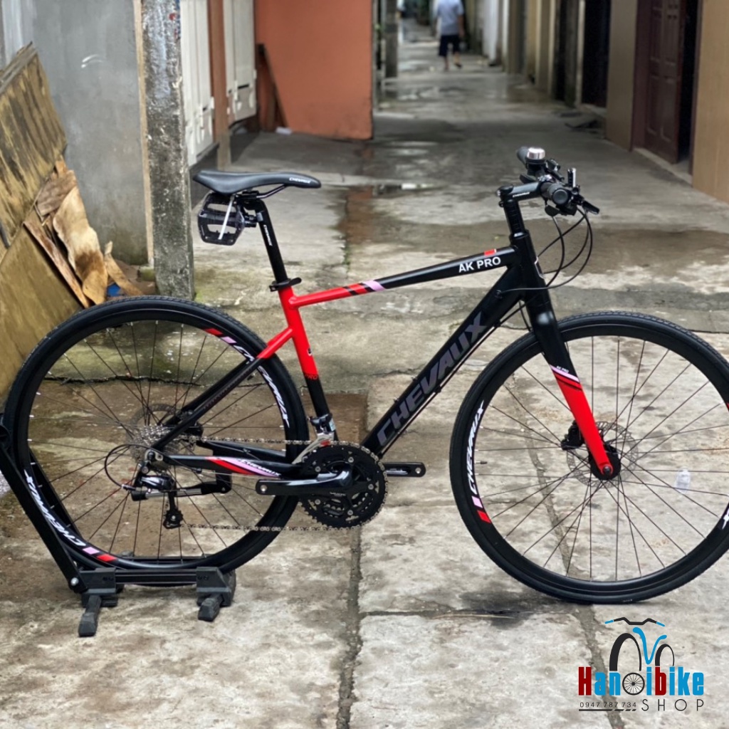 Xe đạp Touring Chevaux AK pro Group Sora phanh dầu Đen Đỏ