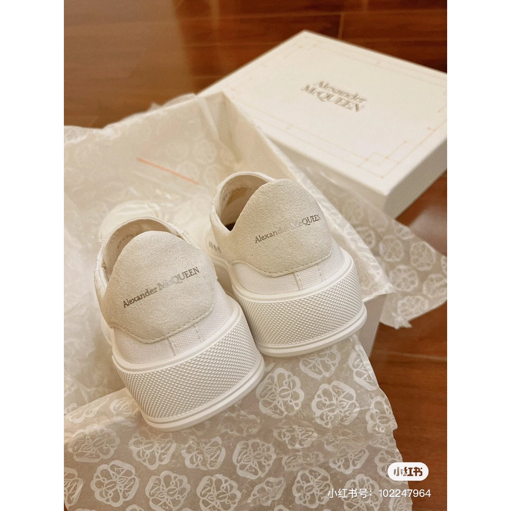 Giày Sneaker Nữ Oversized