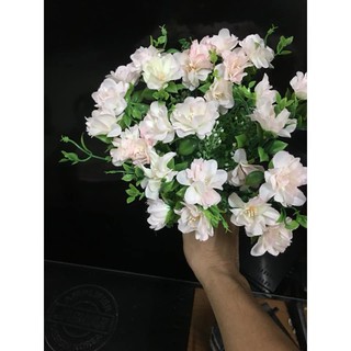 Cành điểm hoa tú cầu