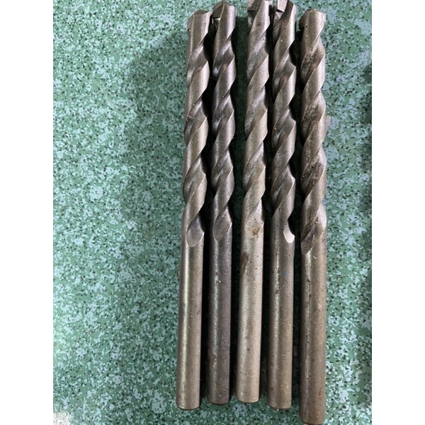 Khoan tường chuôi tròn Nội địa Nhật.