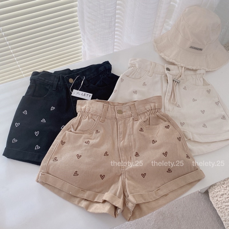 Quần Short Jeans Thêu Trái Tim