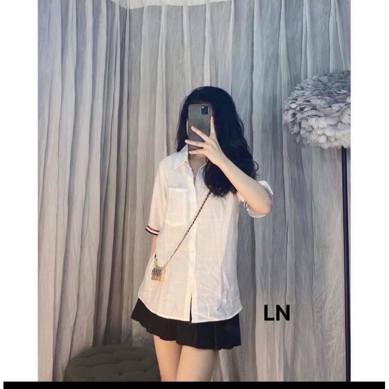 Áo sơ mi viền tay đỏ