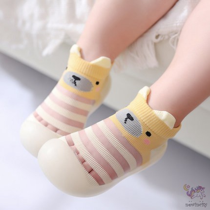Giày thoáng khí mang trong nhà họa tiết dễ thời trang cho trẻ em