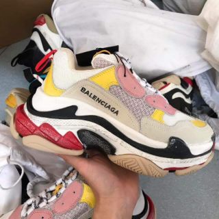 Giày Balen màu vàng hồng hàng 1:1