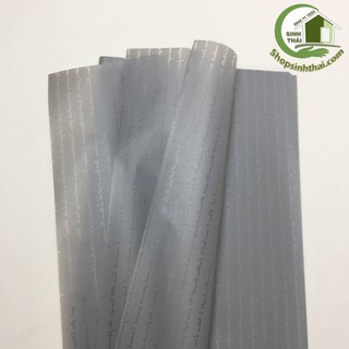 Giấy gói hoa, gói quà chống thấm nước - giấy kiếng bóng mờ màu xám có chữ - 59 x 59cm - chọn số lượng