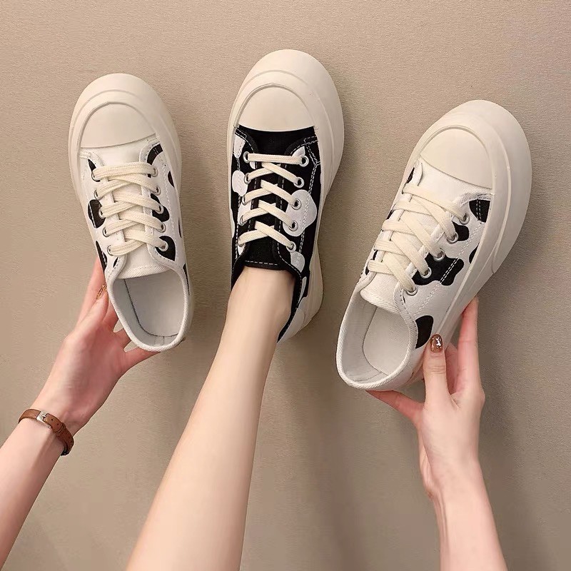 Giày nữ độn đế Cvv bò sữa hotrend ( form rộng lùi 1 size )