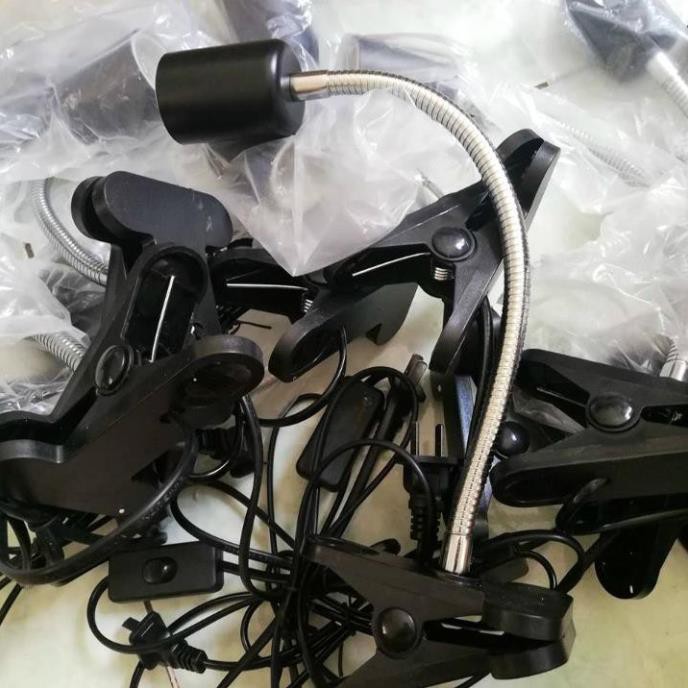 Kẹp đèn xoay 360 độ cho thú cưng bò sát .