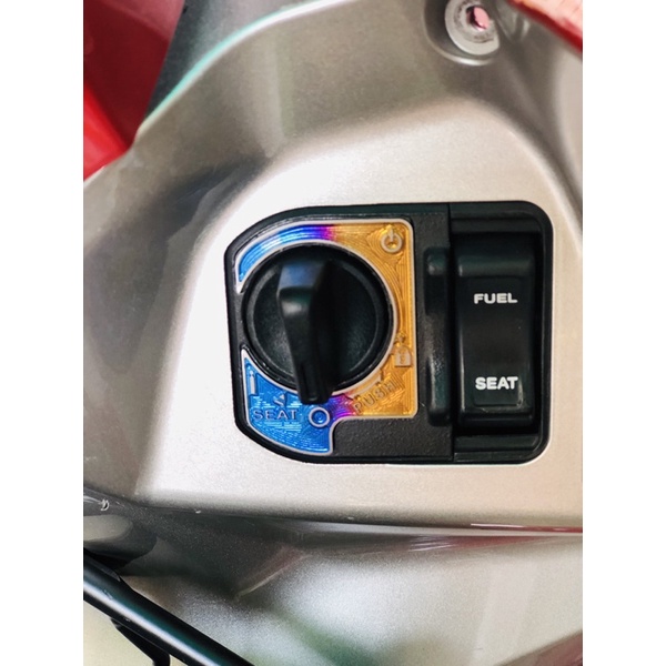 Tem Ốp Ổ Khoá Titan Khò 3D Các Dòng Xe Có Sẵn Keo 3M