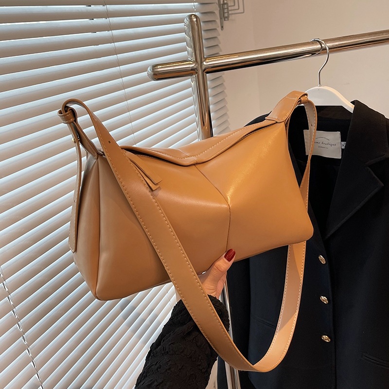 Túi đeo vai IELGY bằng da mềm sức chứa lớn màu trơn cho nữ