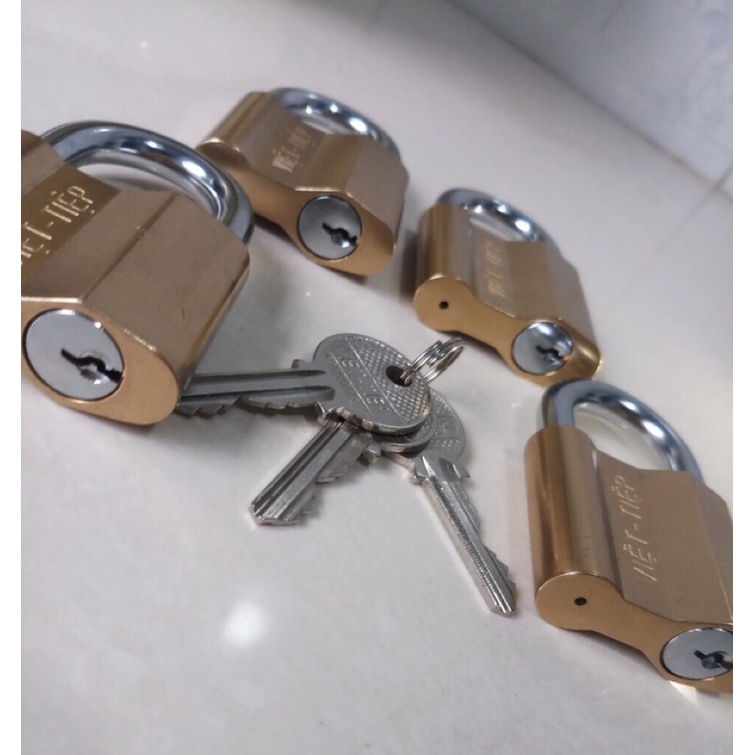 Combo 4 ổ khóa việt tiệp dùng chung 1 chìa ( loại 6 phân , khóa giữ chìa , gồm 4 chìa sơ cua )