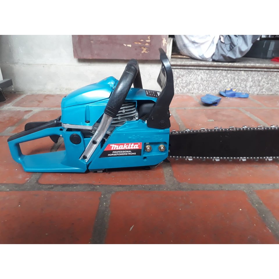 Máy Cưa Xăng Makita DCS242T 68CC