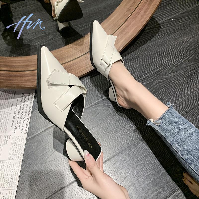 Dép Bít Mũi Nhọn Gót Vừa Dày Dặn Phong Cách Âu Mỹ Mới
