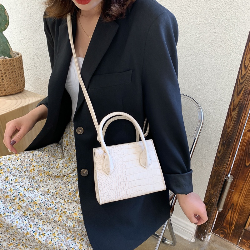 Túi xách đeo vai IELGY thời trang dành cho nữ