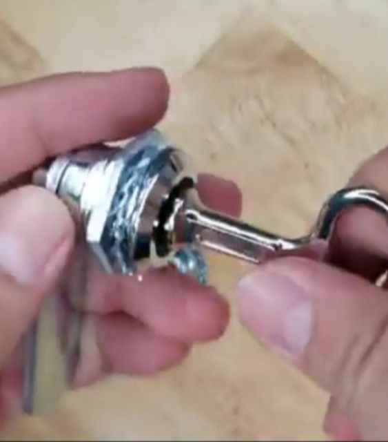 KHÓA MS705-1-2- Khoá tủ điện MS705.1-2 Hengzhu