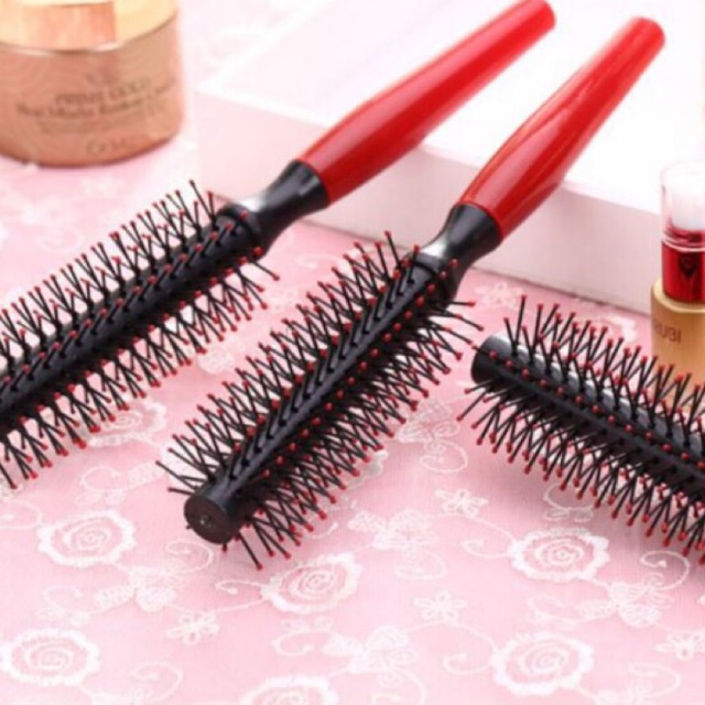 Lược tròn uốn tóc tạo kiểu