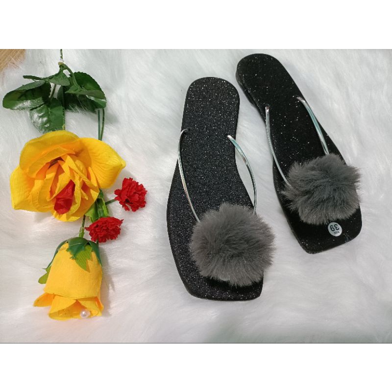 🌹 Dép kẹp kim tuyến đính lông siêu dễ thương cho chị e dạo phố