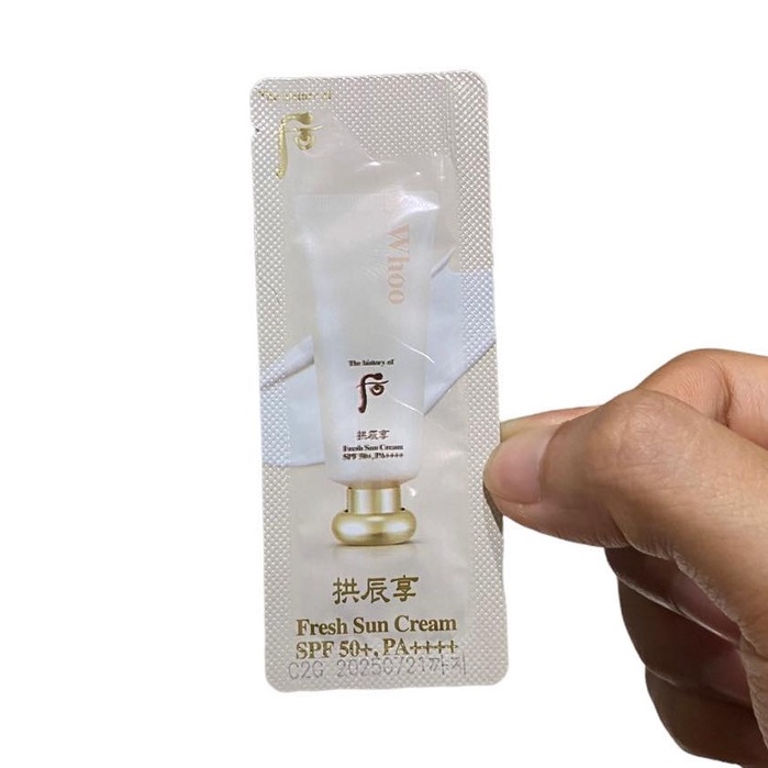 Gói sample kem chống nắng Whoo Gongjinyang Fresh Sun Cream SPF50/PA++++ giúp hạ nhiệt mát da, dưỡng trắng da