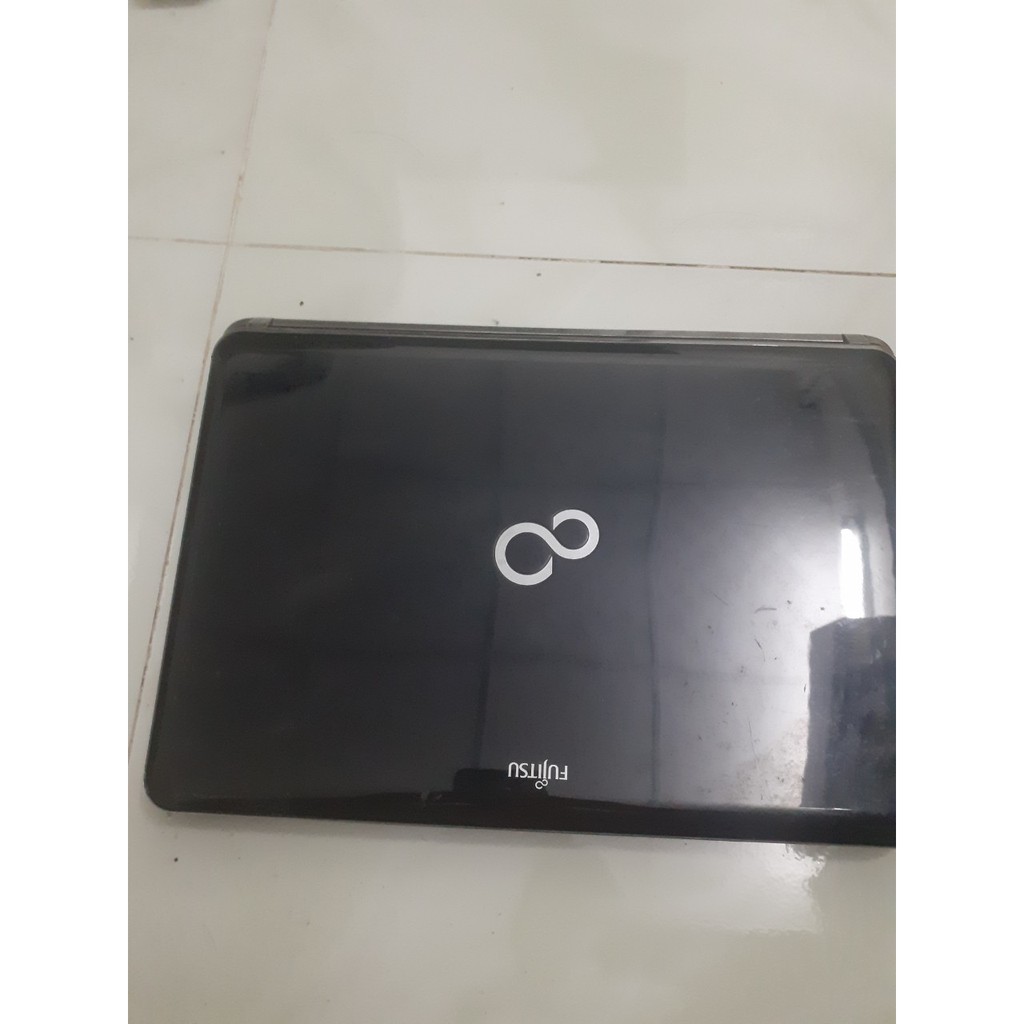 Laptop Fujistu LH531 Core I3 - 2410M - Ram 4GB