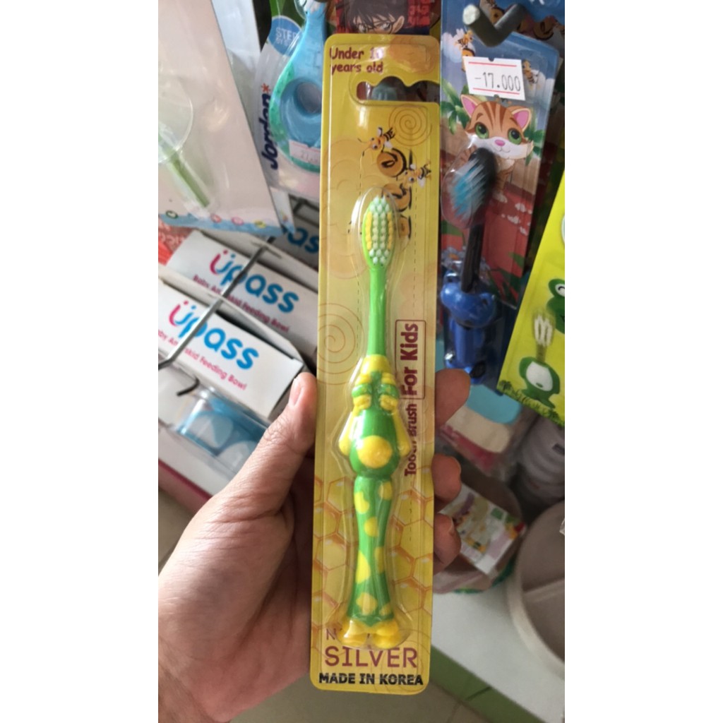 Bàn chải đánh răng cho bé Bee Cat, nano silver (mẫu ngẫu nhiên)