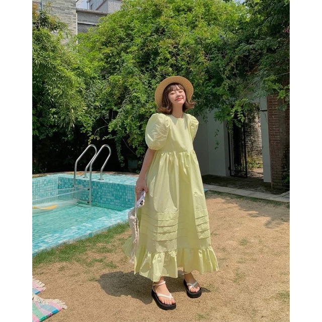 Váy maxi cổ tròn dáng dài xoè đuôi bèo tay bồng