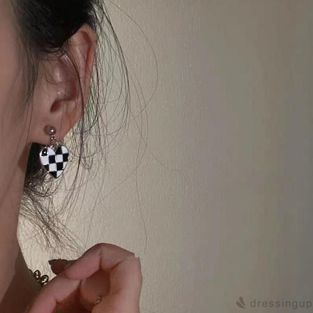 DRESSINGUP-Bông tai hình trái tim màu trắng đen chất liệu hợp kim sành điệu cho nữ