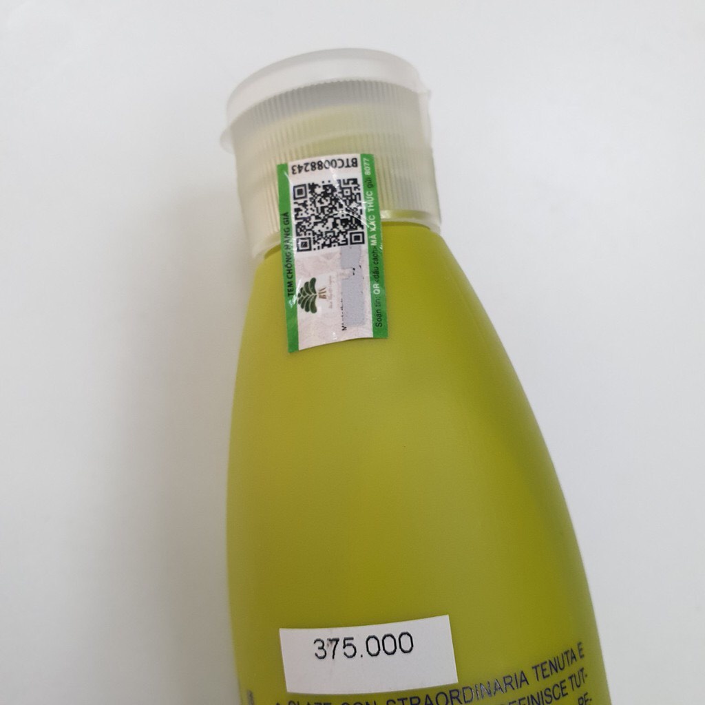 Gel dưỡng tạo kiểu chống cháy ROLLAND DESIGNING OIL NON OIL 250ML