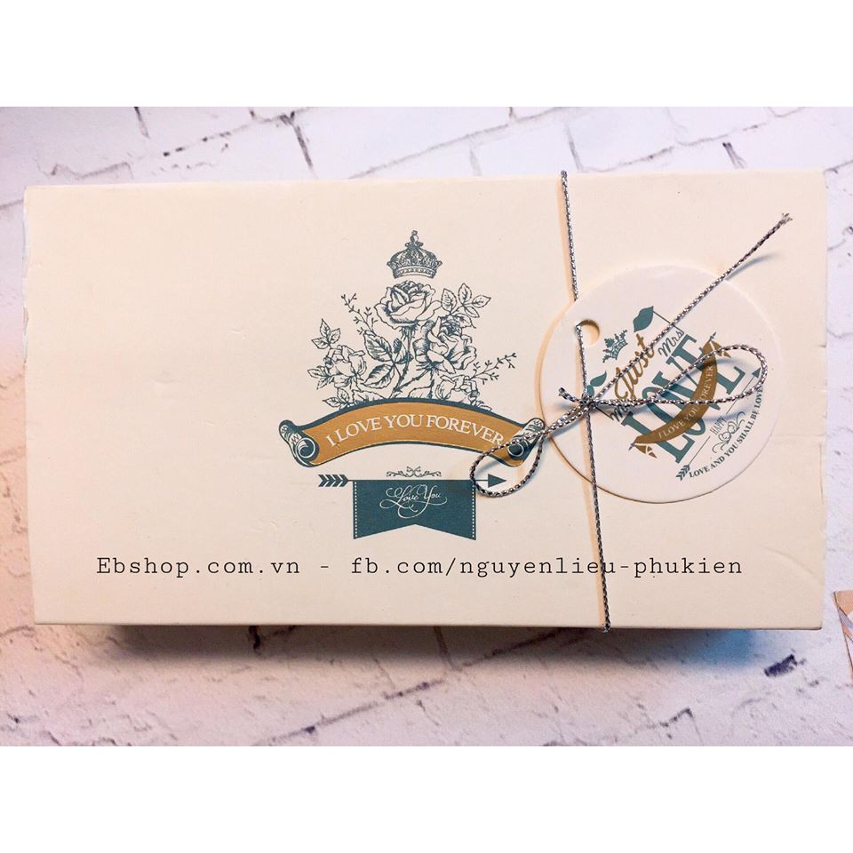 VH1802 Hộp giấy đựng sô cô la 8 viên có tag