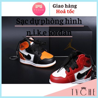 Sạc dự phòng 🥾 pin sạc dự phòng hình giầy n.i.k.e jordan chất hơn nước cất dung lượng 8.000mAh