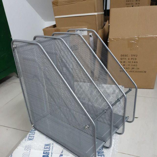 -Khay để tài liệu văn phòng 3 ngăn đứng bằng thép Hando - giao màu ngẫu nhiên