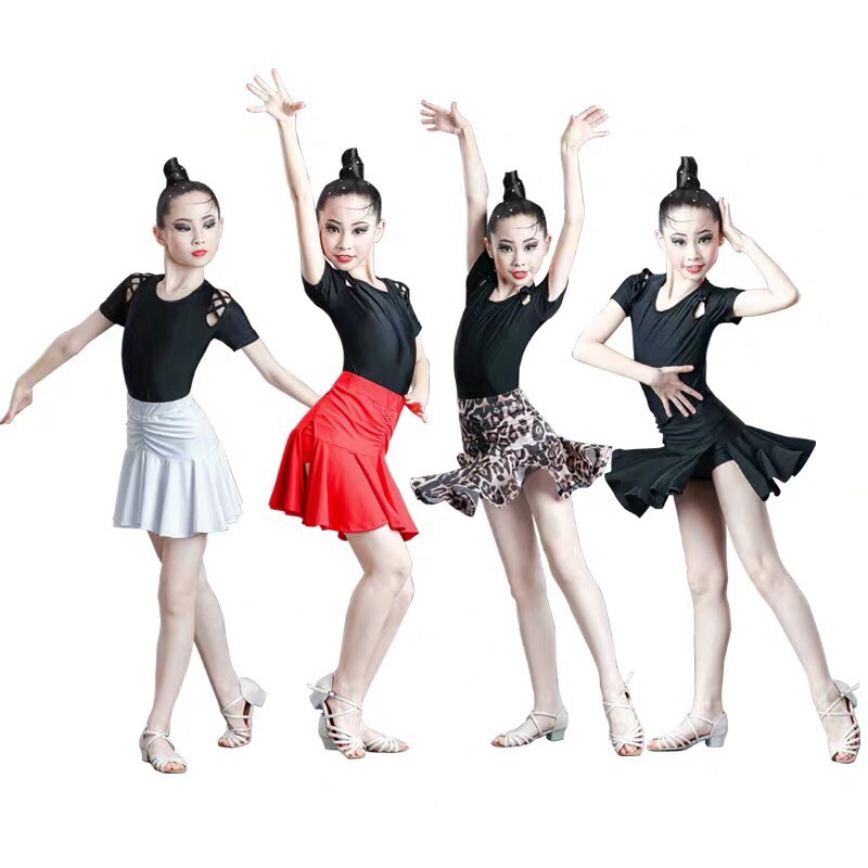 Đầm khiêu vũ trẻ e ngắn tay