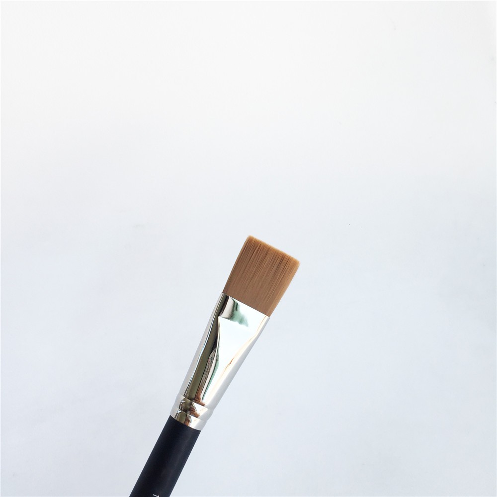 Cọ Đánh Phấn Nền Đầu Vuông March 191