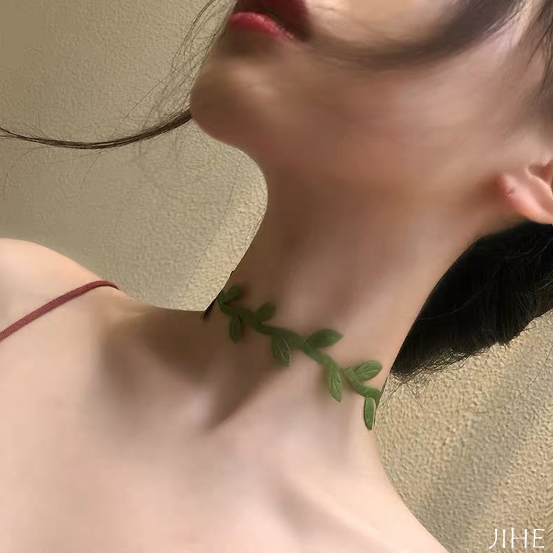 Vòng Cổ Choker Hình Chiếc Lá Màu Xanh Lá Cây Phong Cách Nhật Bản Thời Trang