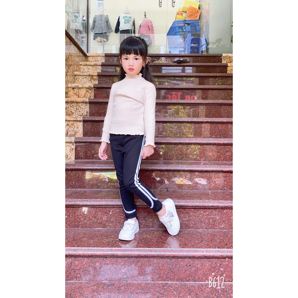 Áo len viền cực xinh , ấm áp cho bé gái từ 10 - 35 kg . Chất đẹp cam kết không bai xù