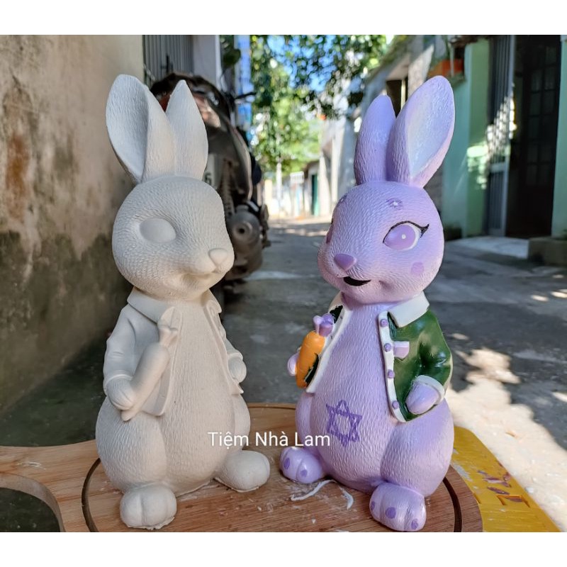 Tượng tô màu thạch cao thỏ ôm cà rốt
