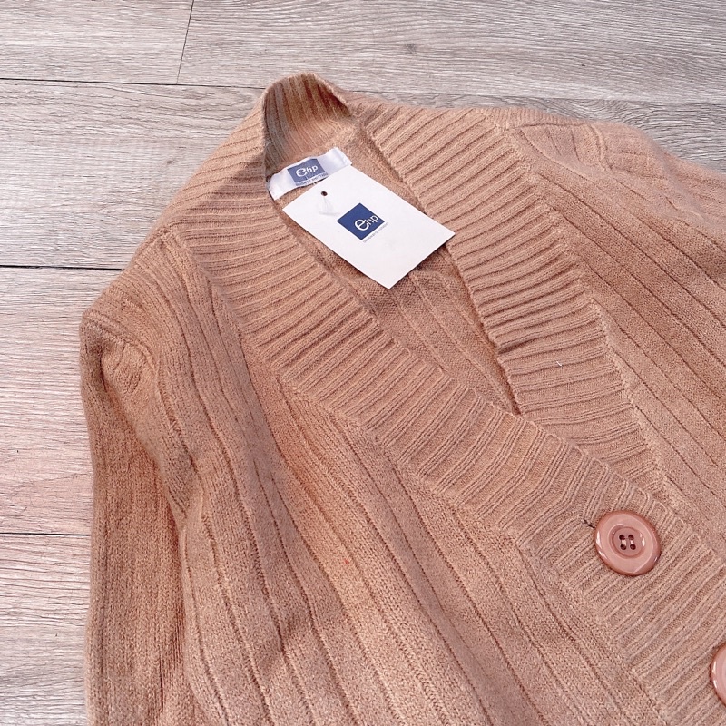 Khoác len croptop tay loe nâu tây hàng Quảng Châu